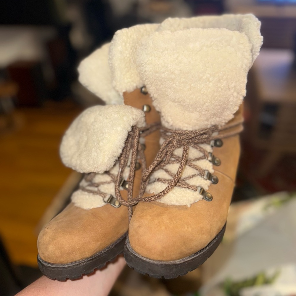 Ugg Frasner sheepskin boot in chestnut